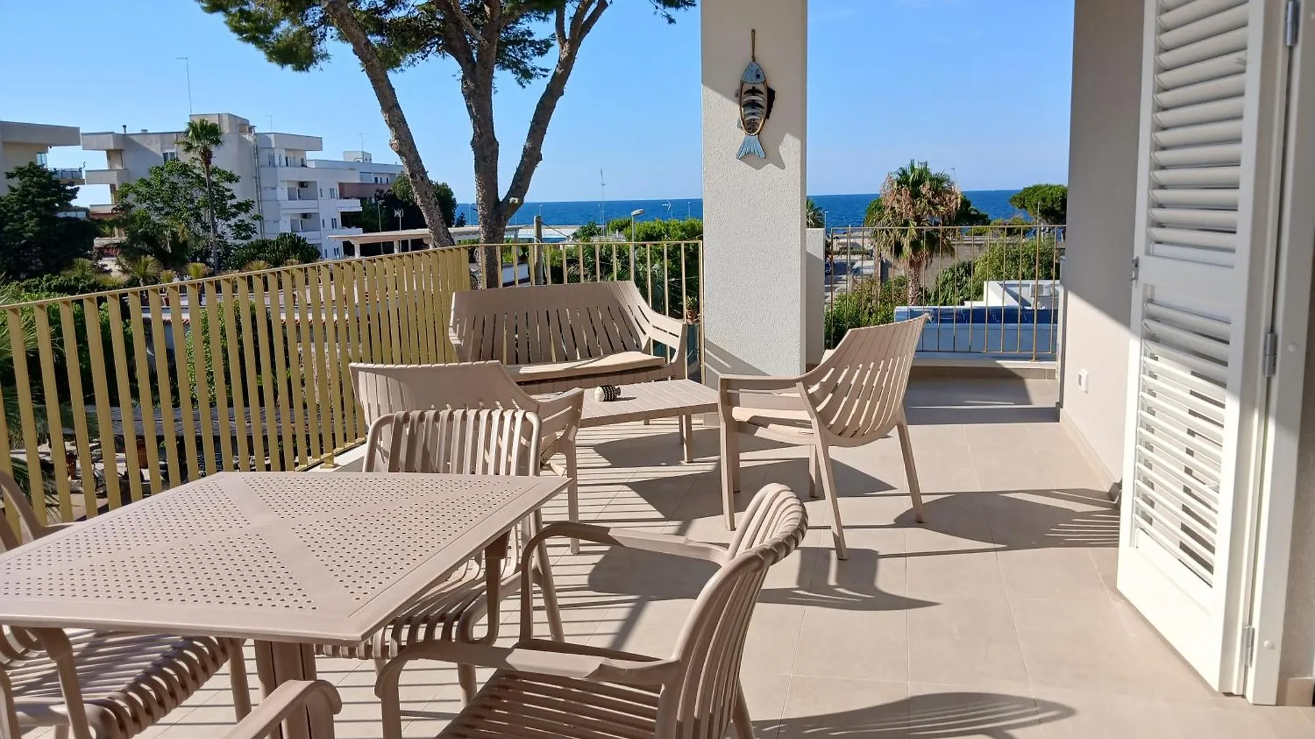 M4Ree Seaside Suites & Relax 0*, Bari